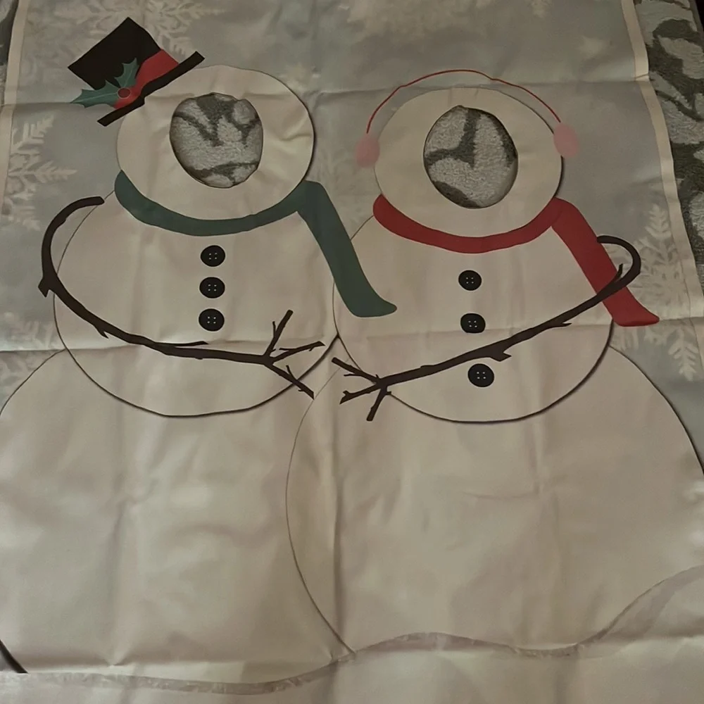 Mr. and Mrs. Snowman cut out hole in face winter decoration